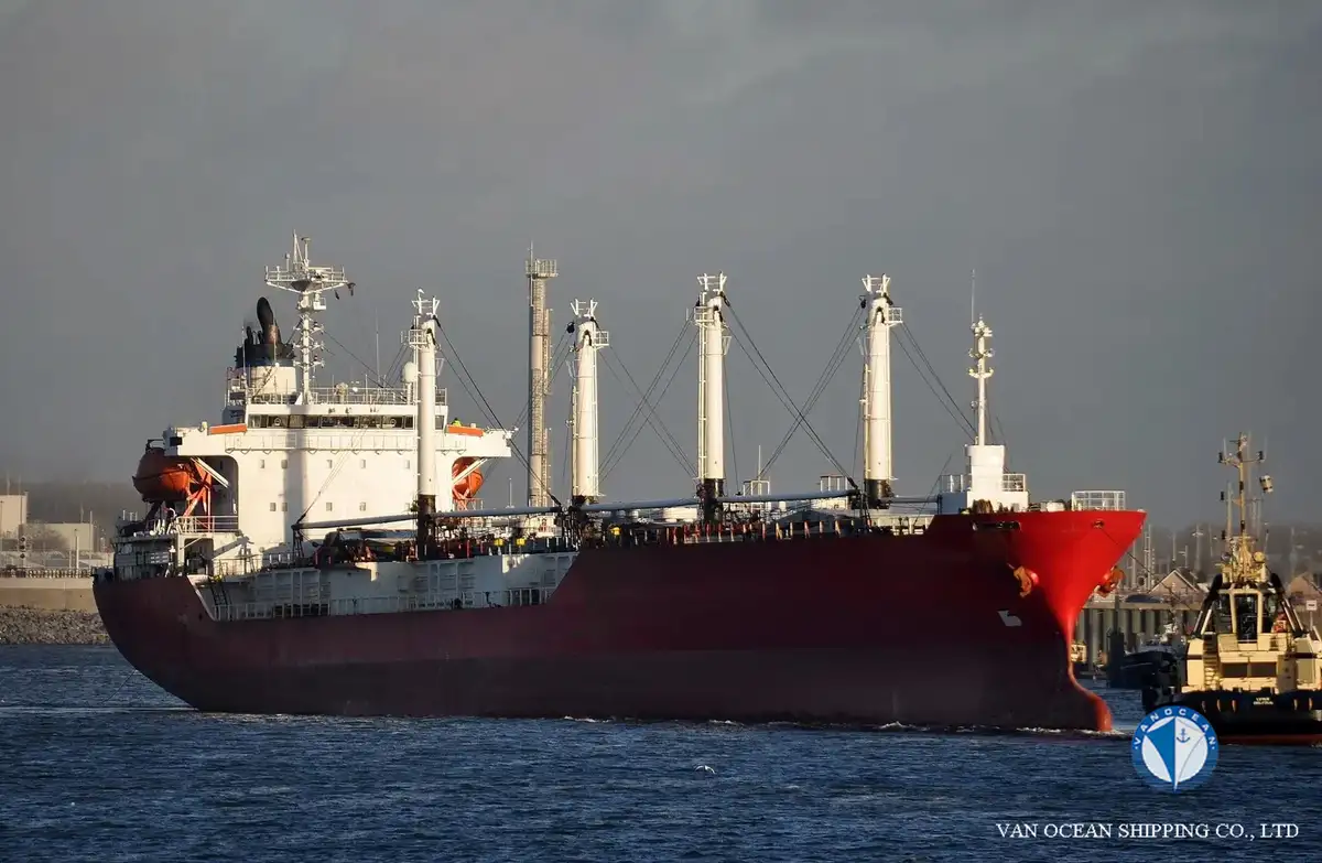 Navio frigorífico à venda