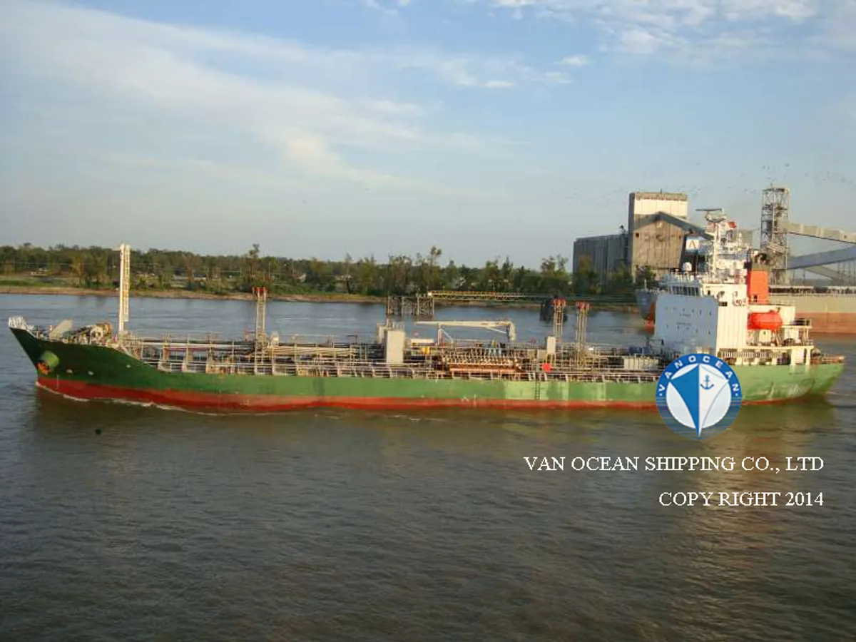 Navio-tanque de óleo/produtos químicos à venda