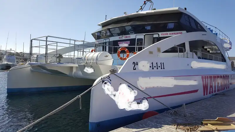 Navio de passageiros à venda