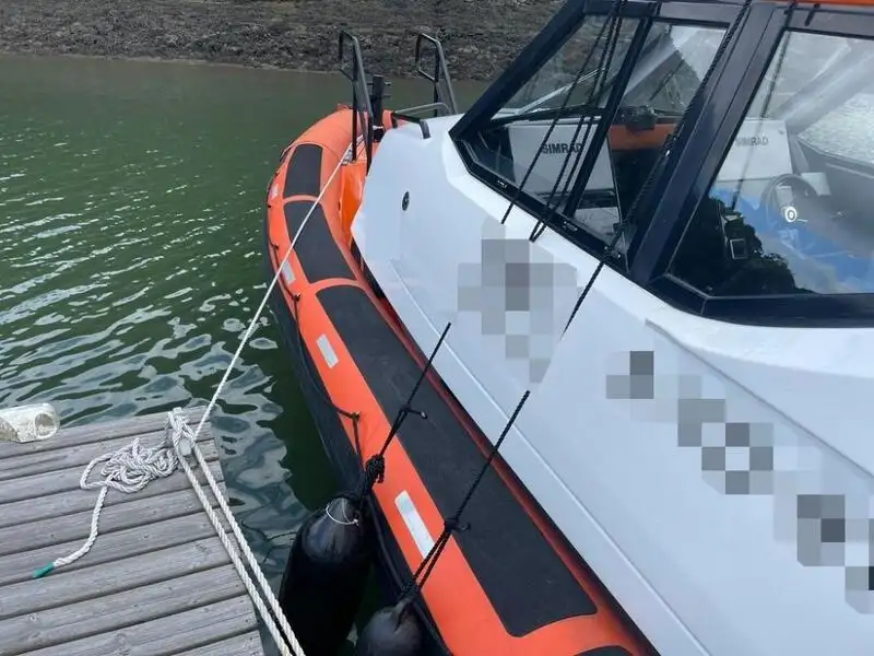 Bote inflável rígido à venda