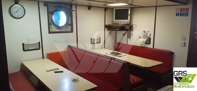 Navio de abastecimento à venda