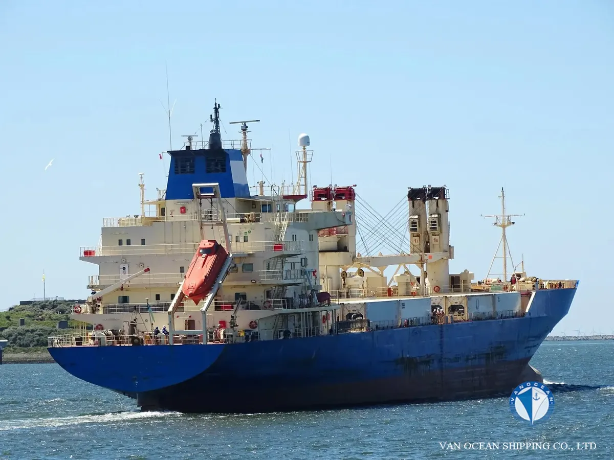 Navio frigorífico à venda