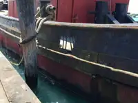 Rebocador à venda
