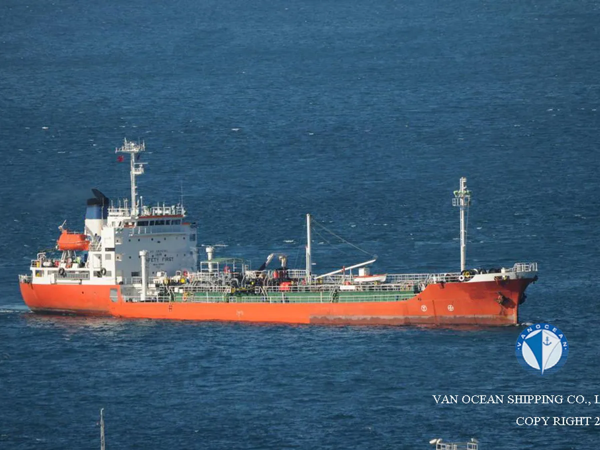 Navio-tanque de óleo/produtos químicos à venda