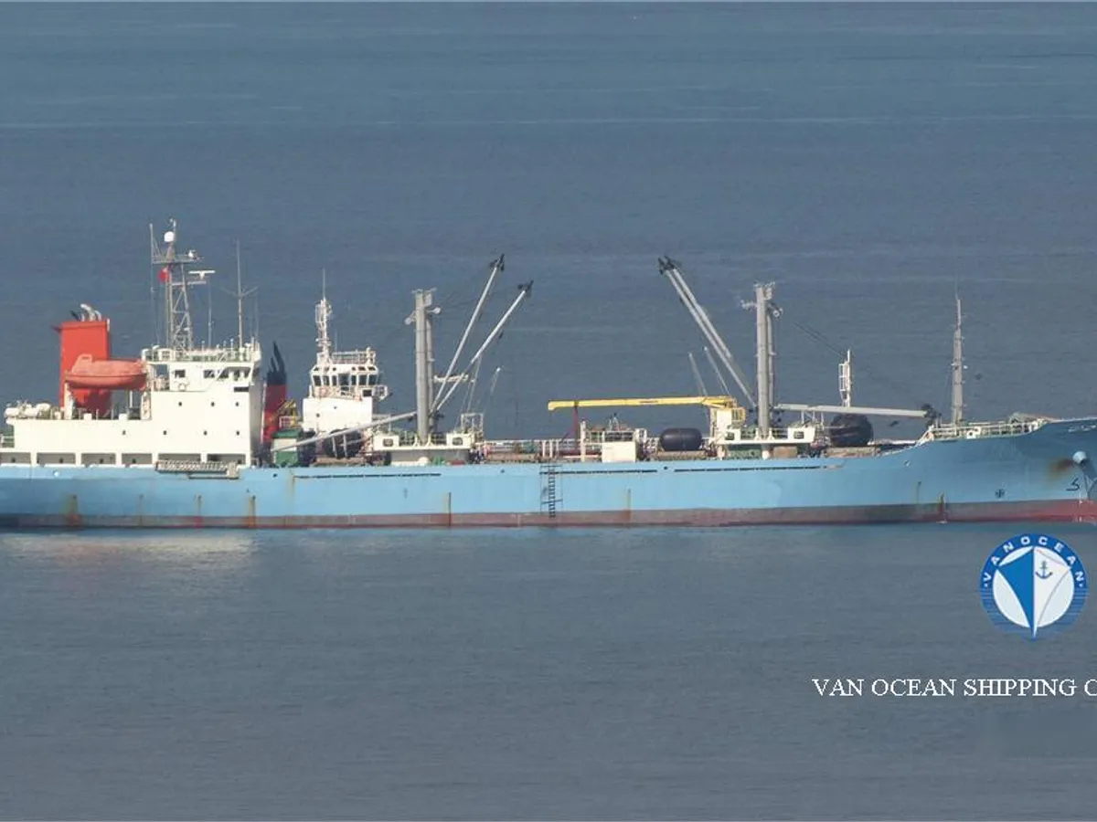 Navio frigorífico à venda