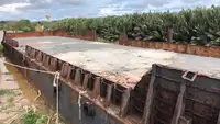 Barcaça à venda