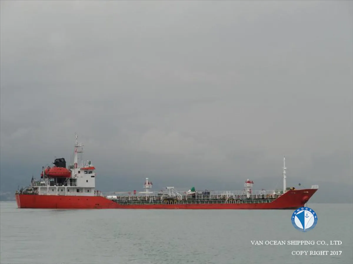 Navio-tanque de óleo/produtos químicos à venda