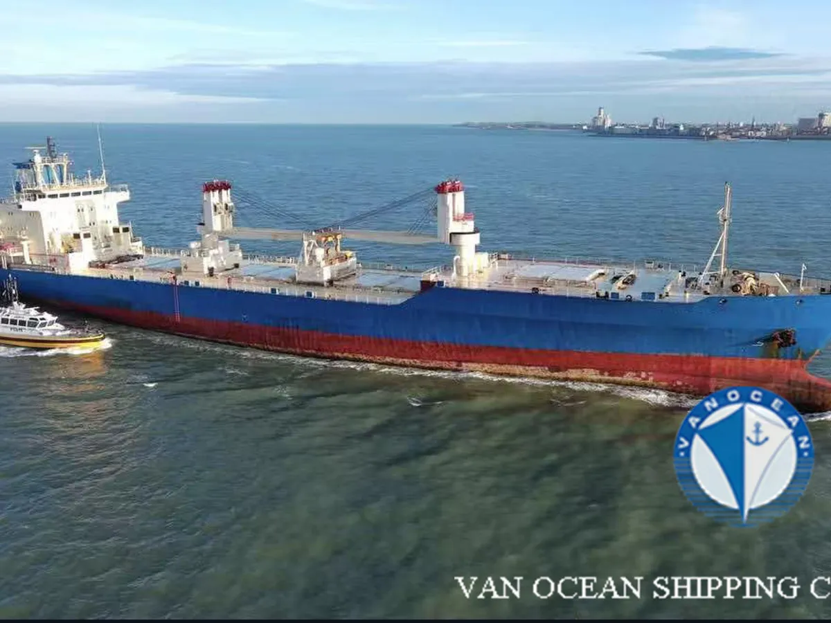Navio frigorífico à venda