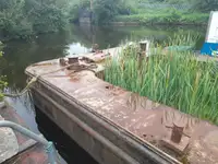 Barcaça à venda