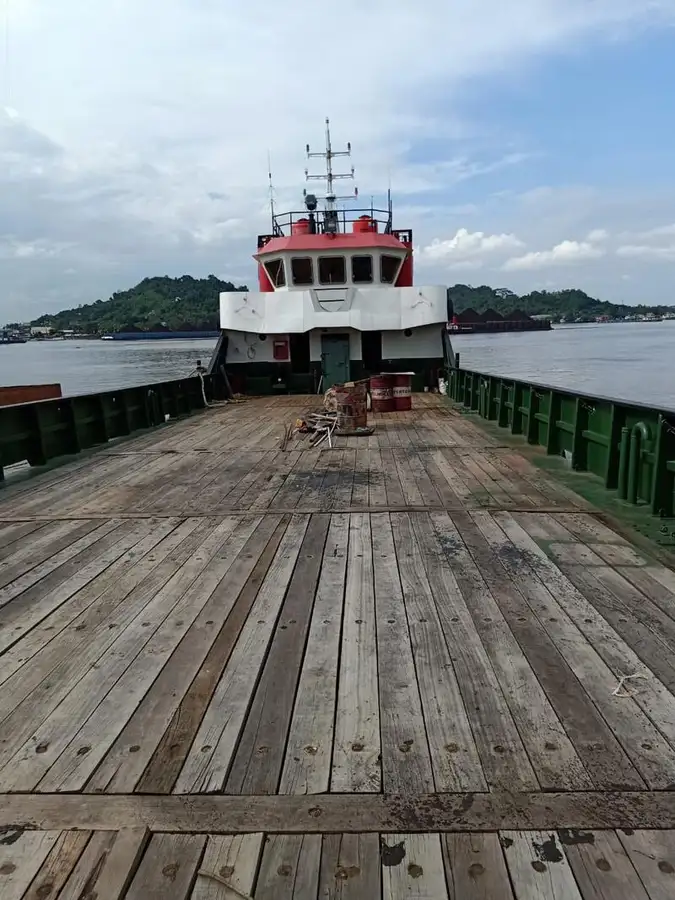Balsa de desembarque, tanque à venda