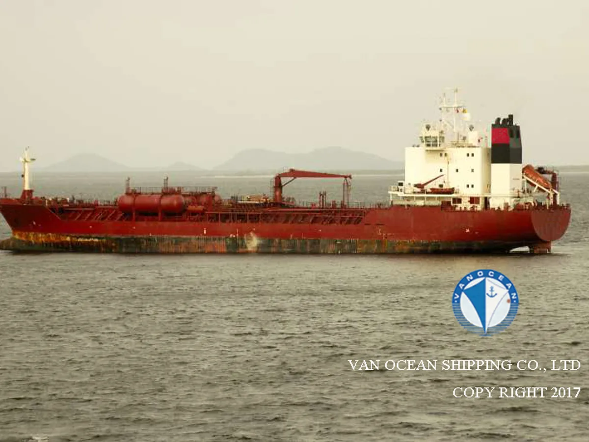Navio-tanque de óleo/produtos químicos à venda