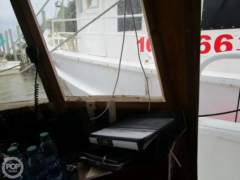 Navio de pesca de arrasto à venda
