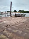 Barcaça à venda