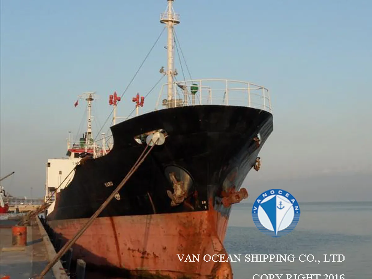 Navio-tanque de óleo/produtos químicos à venda