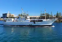 Navio de pesca de arrasto à venda