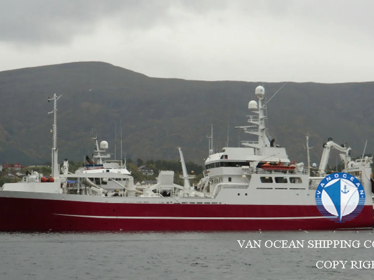 Navio de pesca de arrasto à venda