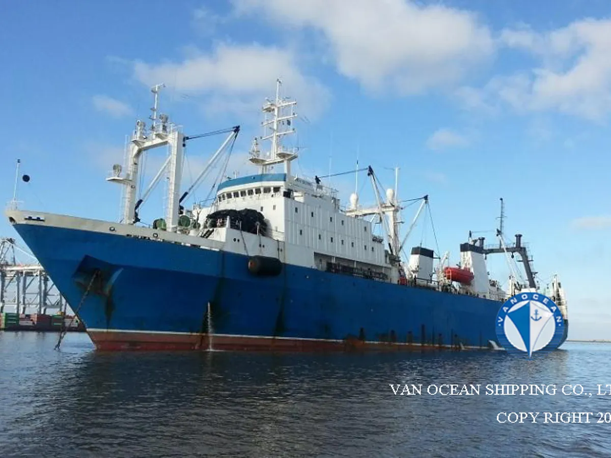Navio de pesca de arrasto à venda