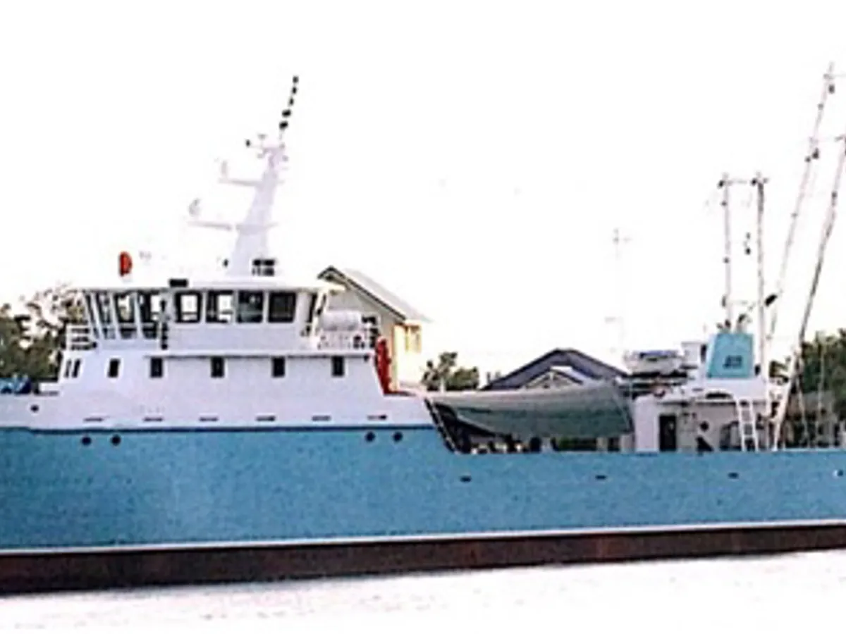 Navio de pesca de arrasto à venda