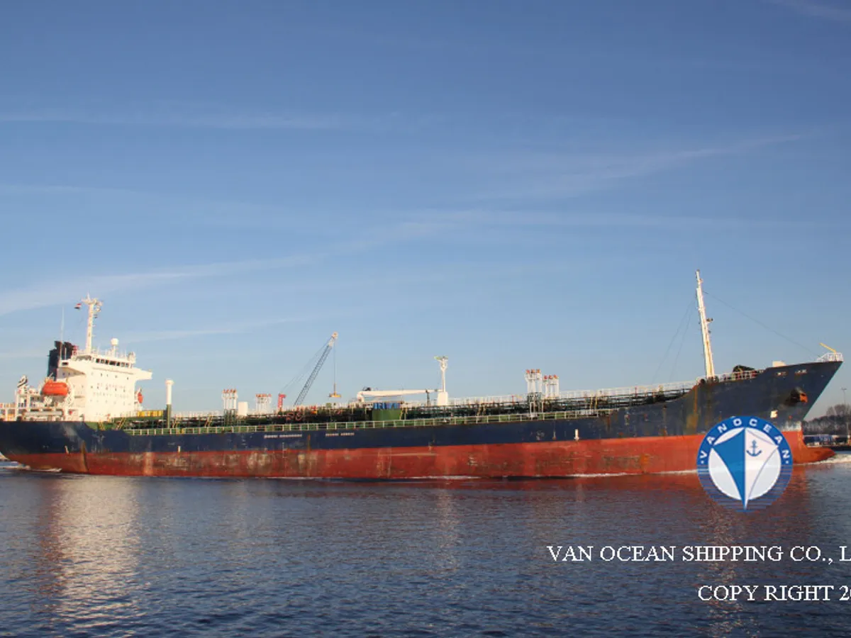 Navio-tanque de óleo/produtos químicos à venda