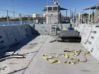Balsa de desembarque, tanque à venda