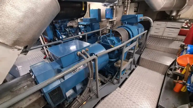 Navio de Suprimento Rápido (FSV) à venda