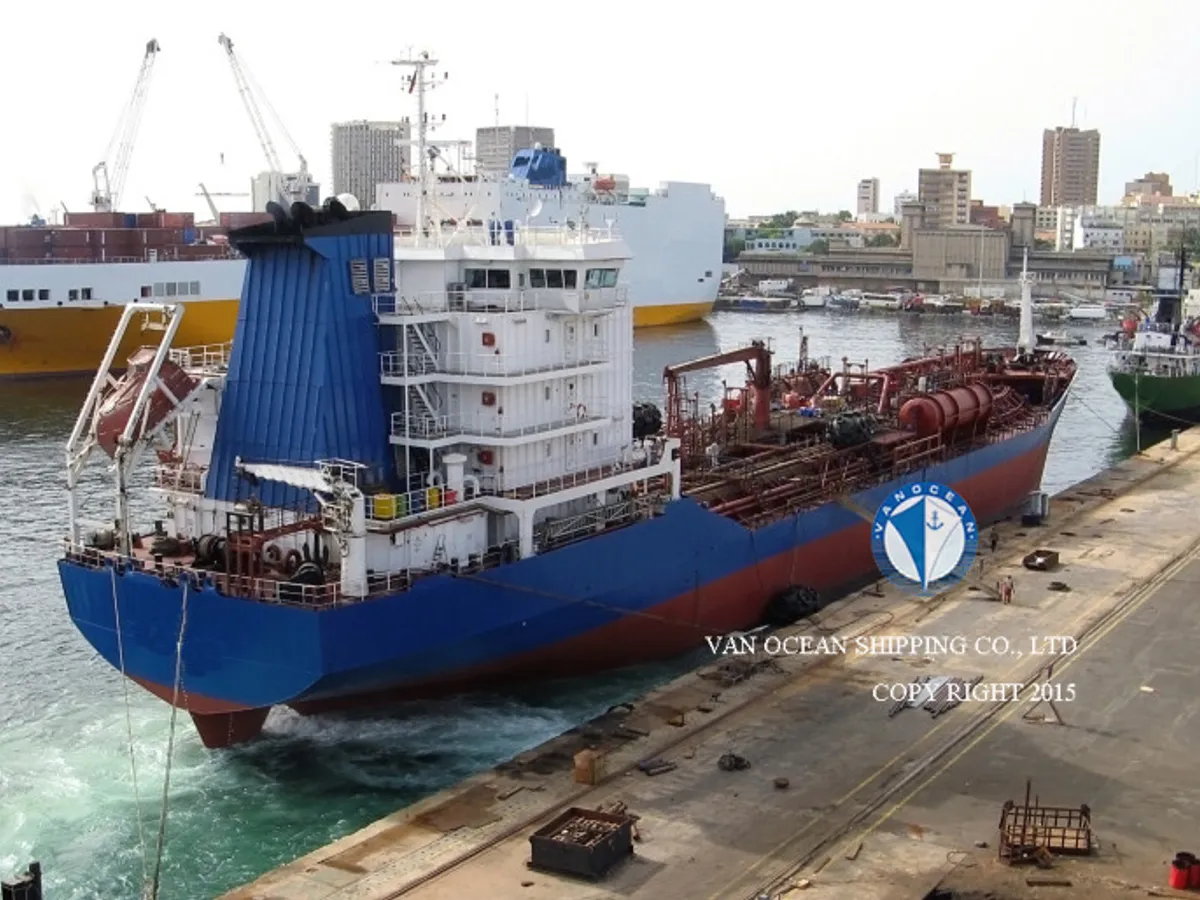 Navio-tanque de óleo/produtos químicos à venda