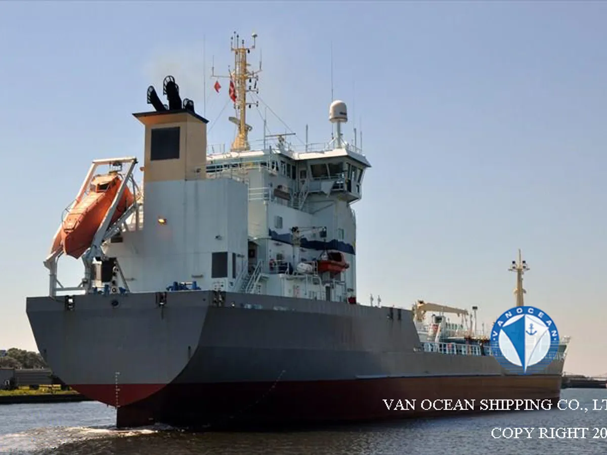 Navio-tanque de óleo/produtos químicos à venda