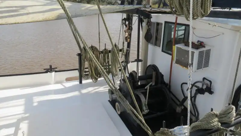 Navio de pesca de arrasto à venda
