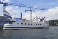 Navio de passageiros à venda