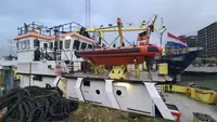 Navio de abastecimento à venda