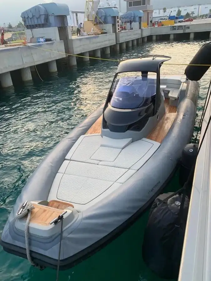 Bote inflável rígido à venda
