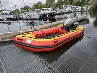 Navio de resgate à venda