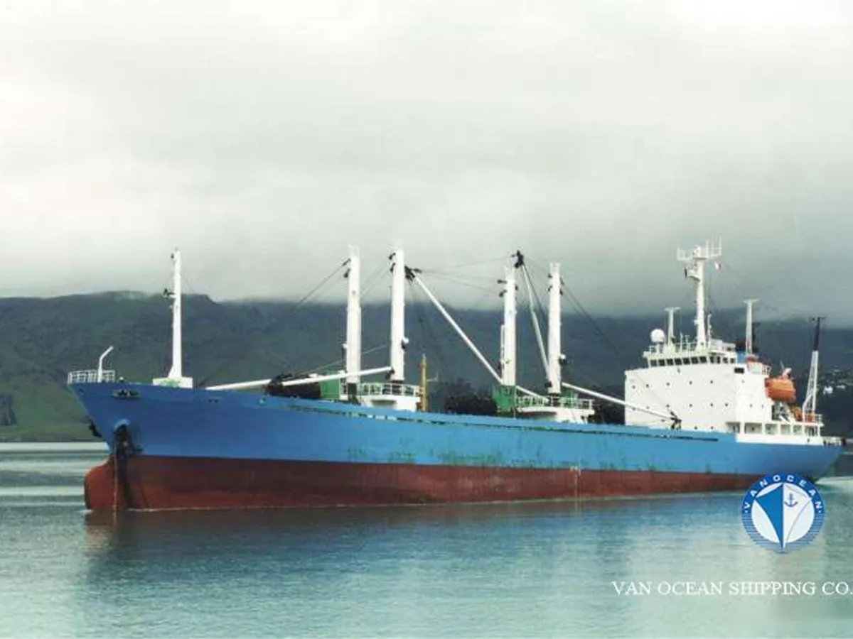 Navio frigorífico à venda