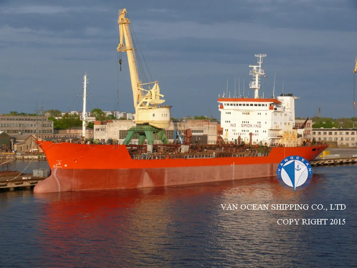 Navio-tanque de óleo/produtos químicos à venda