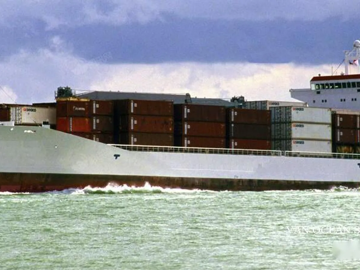 Navio frigorífico à venda
