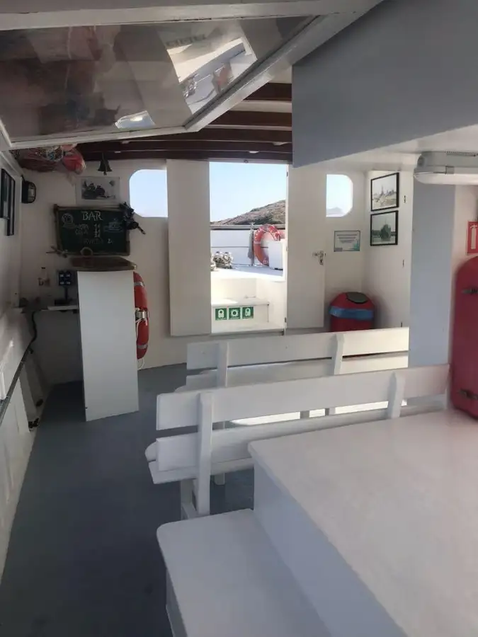 Navio de passageiros à venda