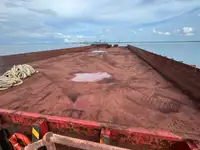Barcaça à venda