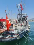 Navio de combate a incêndios à venda