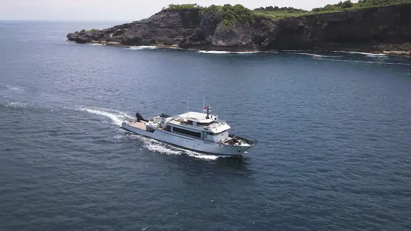 Navio de pesquisa à venda