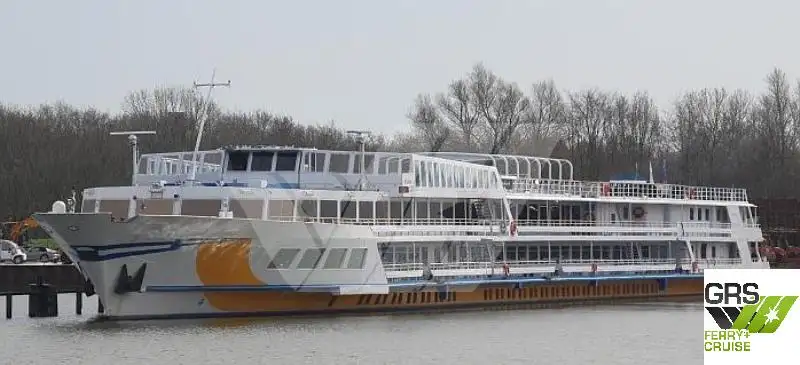 Navio de cruzeiro à venda