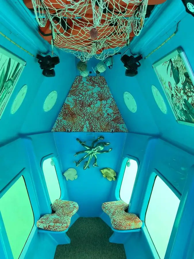 Submarino à venda