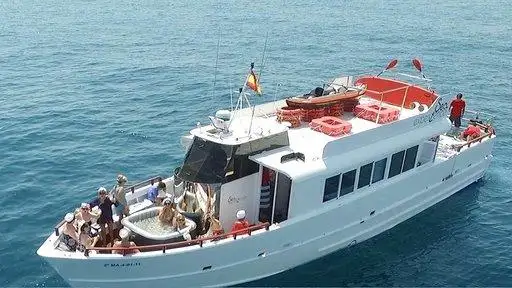 Navio de passageiros à venda