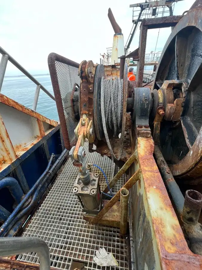 Navio de pesca de arrasto à venda