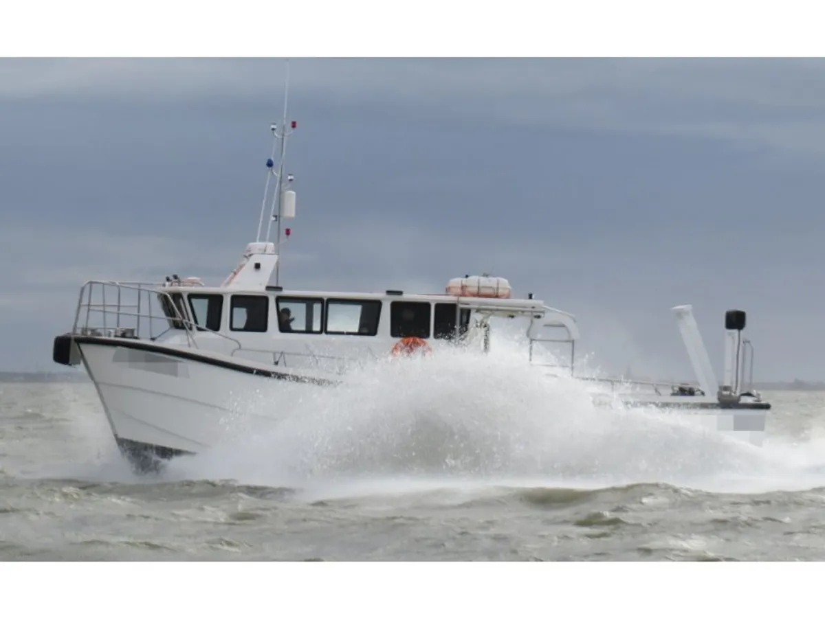 Navio de pesquisa à venda