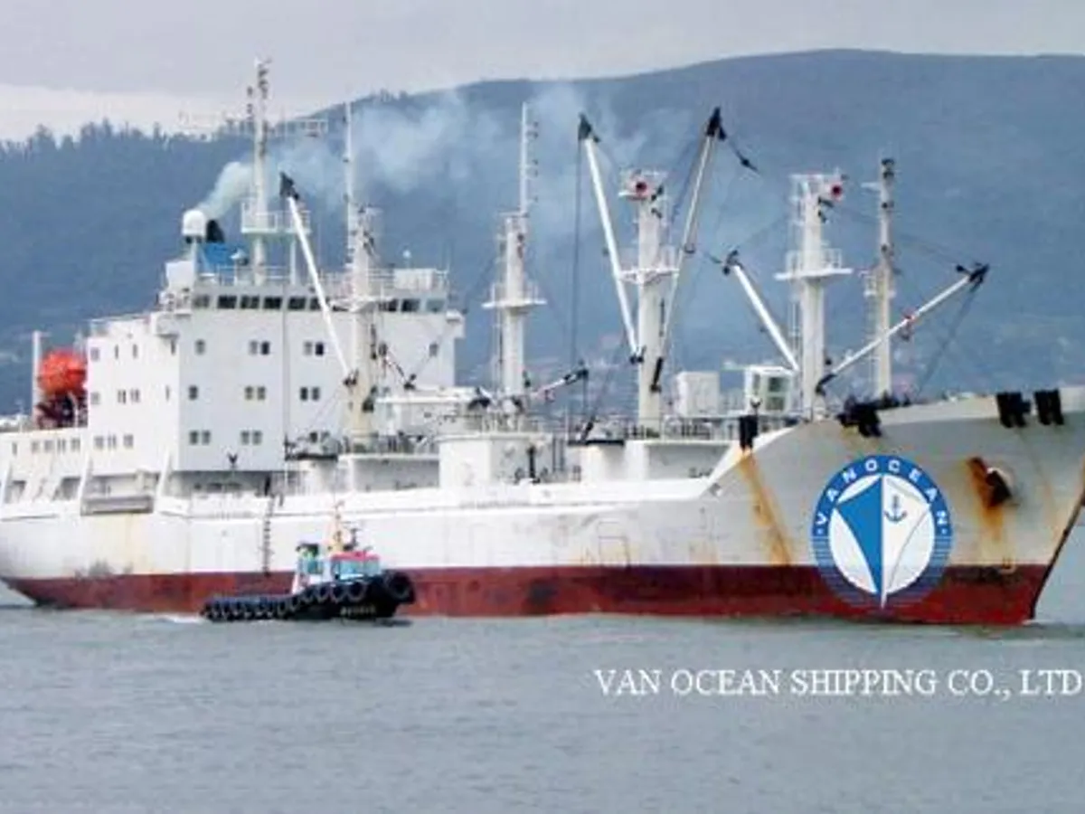 Navio frigorífico à venda