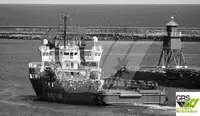 Navio de abastecimento à venda
