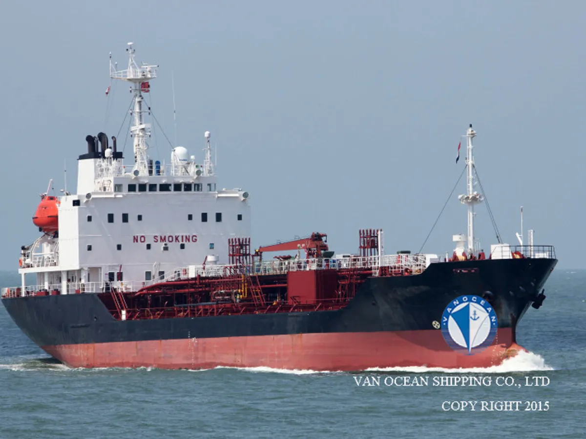 Navio-tanque de óleo/produtos químicos à venda