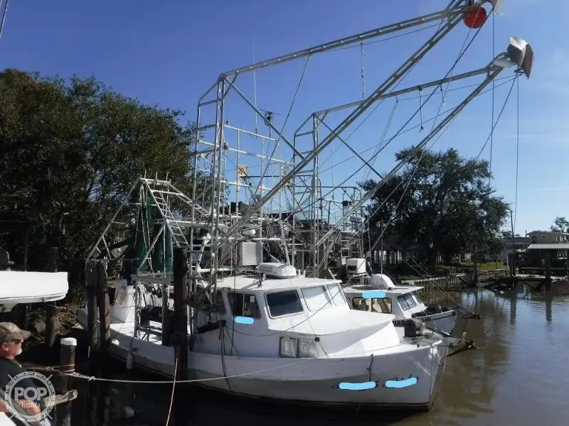 Navio de pesca de arrasto à venda