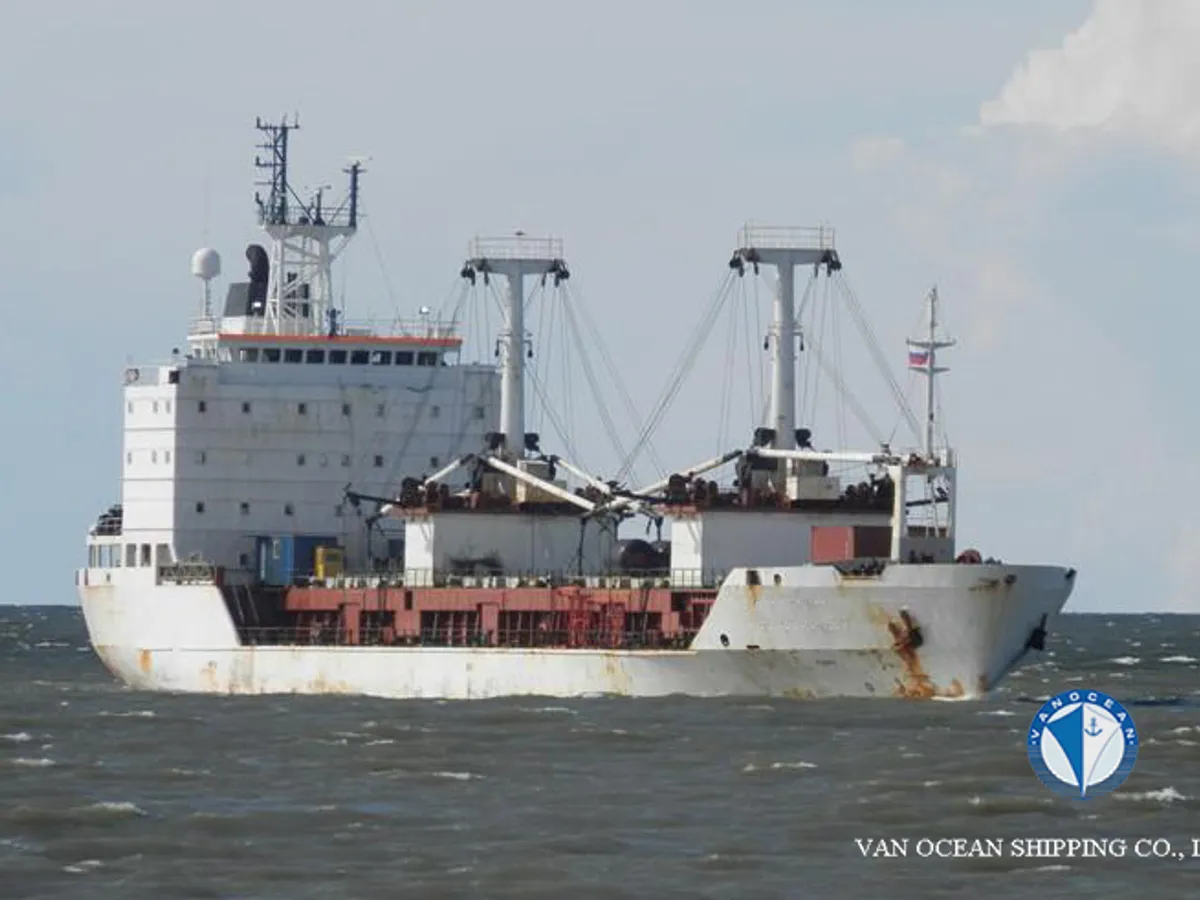 Navio frigorífico à venda