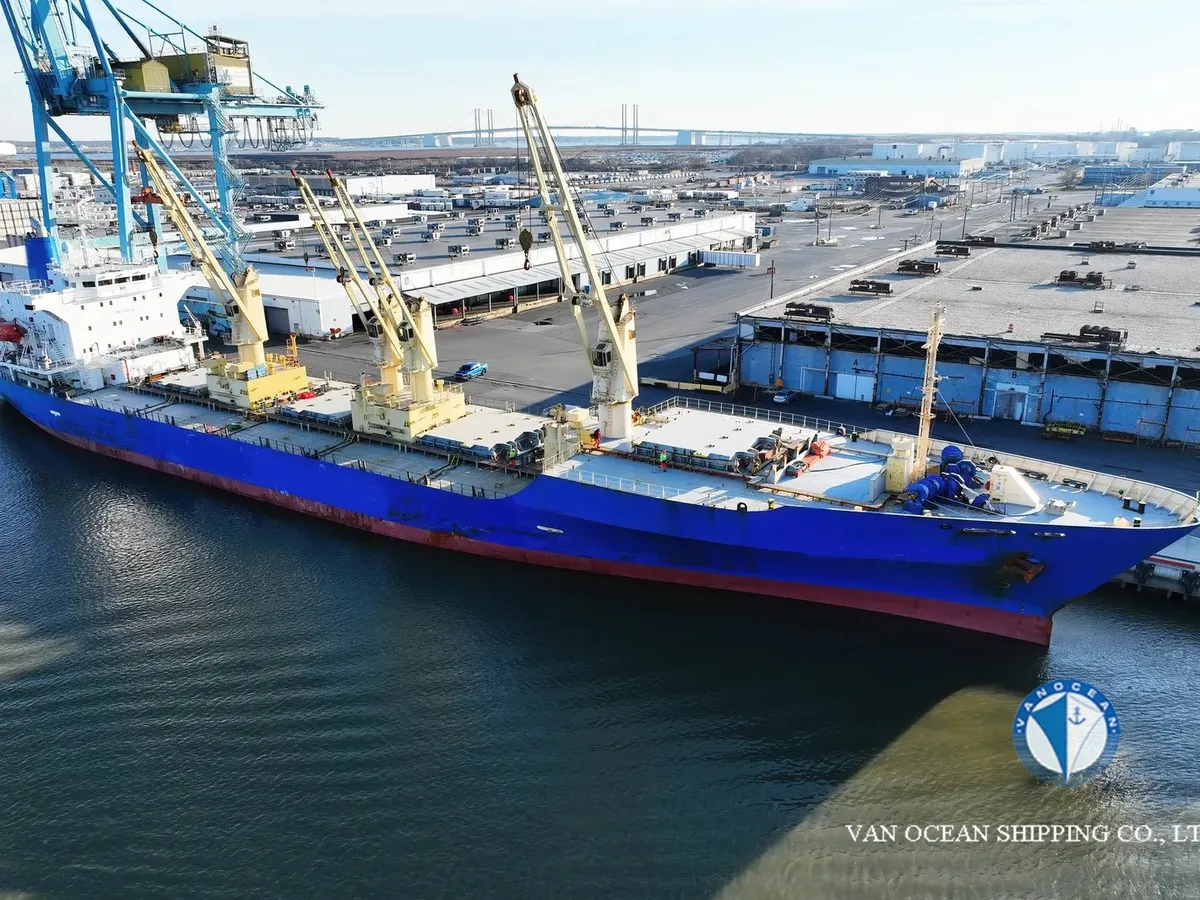 Navio frigorífico à venda